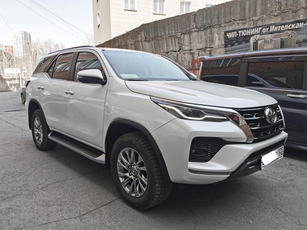 Toyota Fortuner 2800TDI