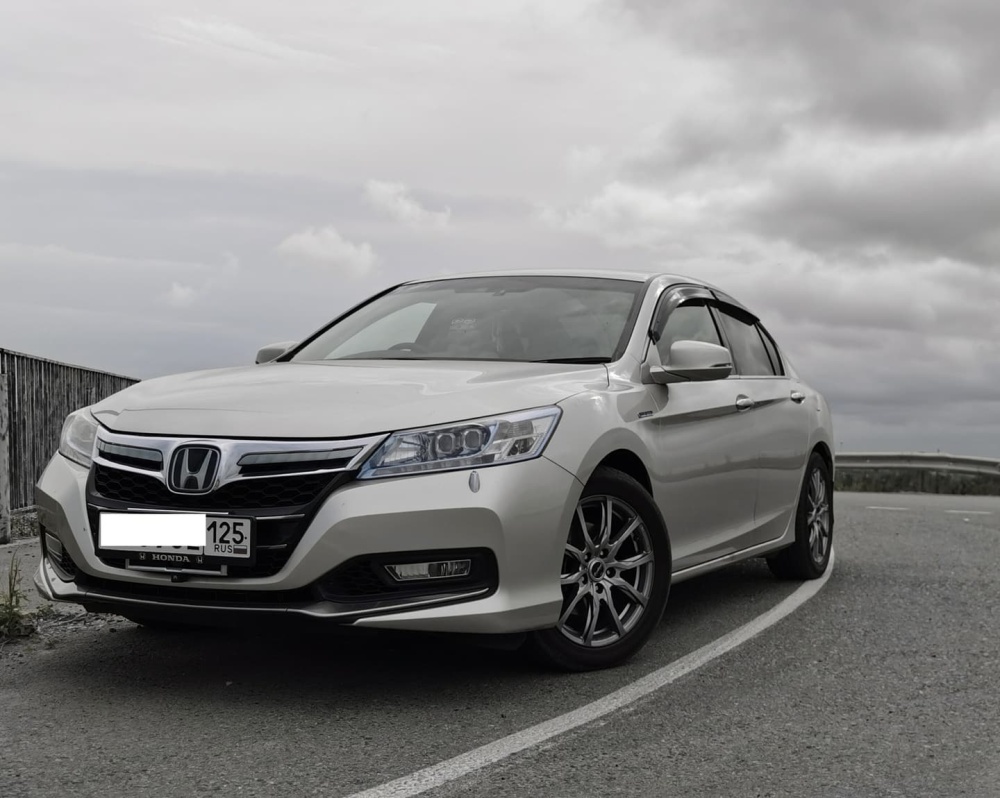 Honda Accord hybrid 2016 2л 140 л.с